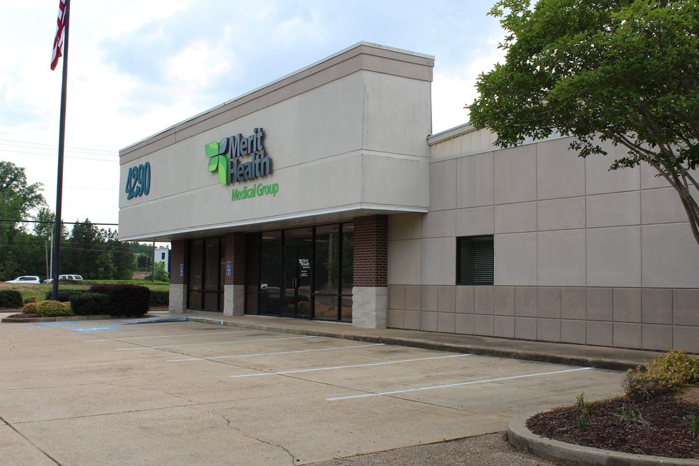 High Traffic Retail or Medical Space | Lakeland Drive: 4290 Lakeland Dr, Flowood, MS 39232